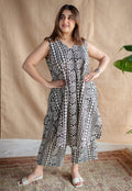 Cotton cord in new charming print with both side pocket