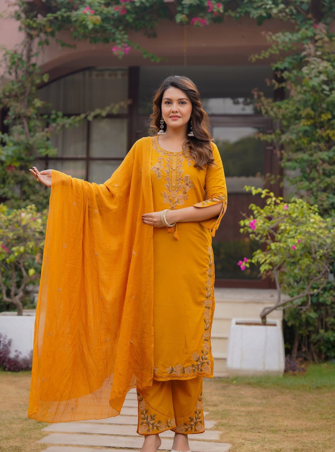 pure cotton dupatta set with heavy embroidery on kurti neck, slevees, and pant also with cut style